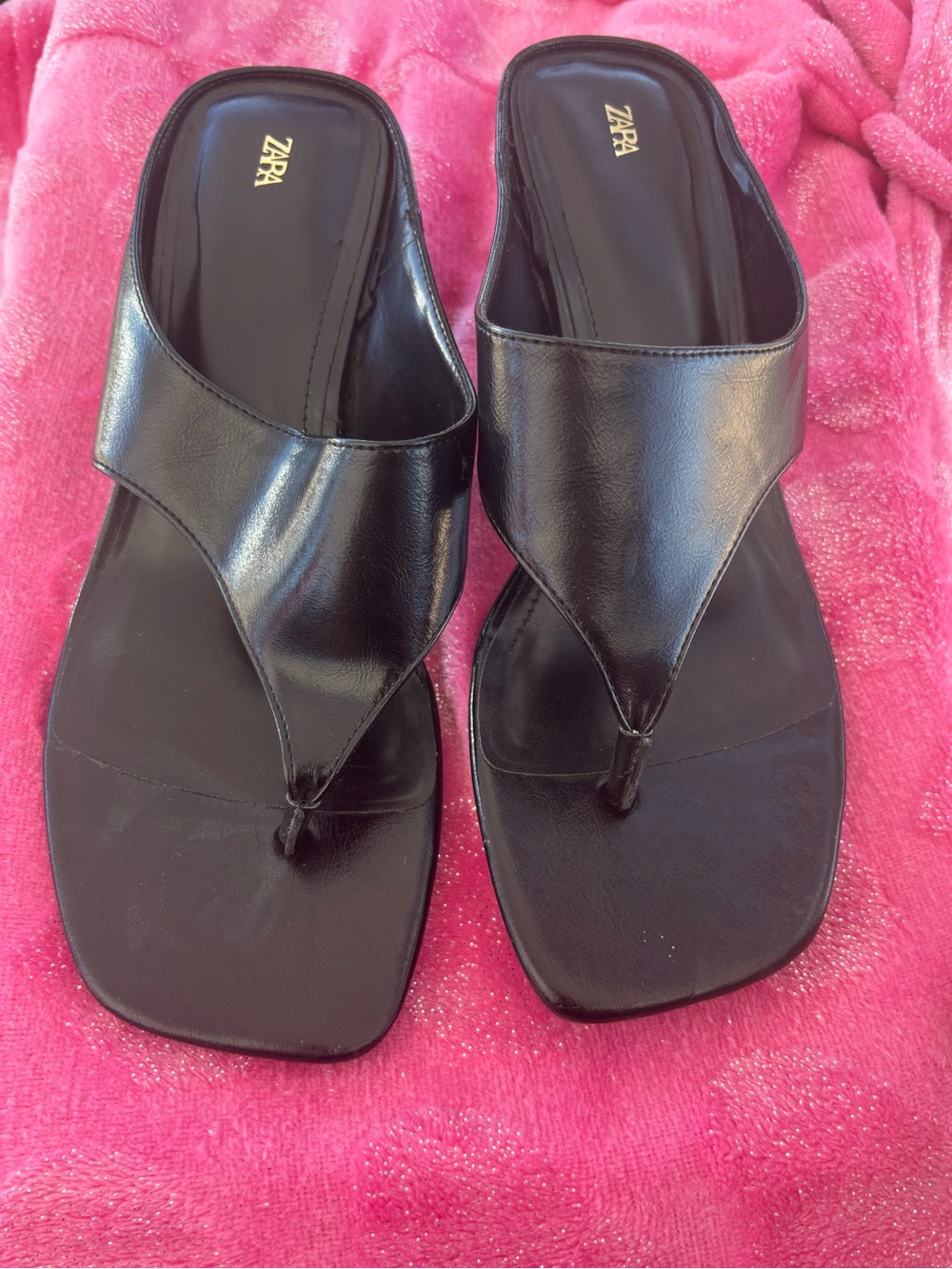 Zara Black Leather Cross Strap Thong Sandals